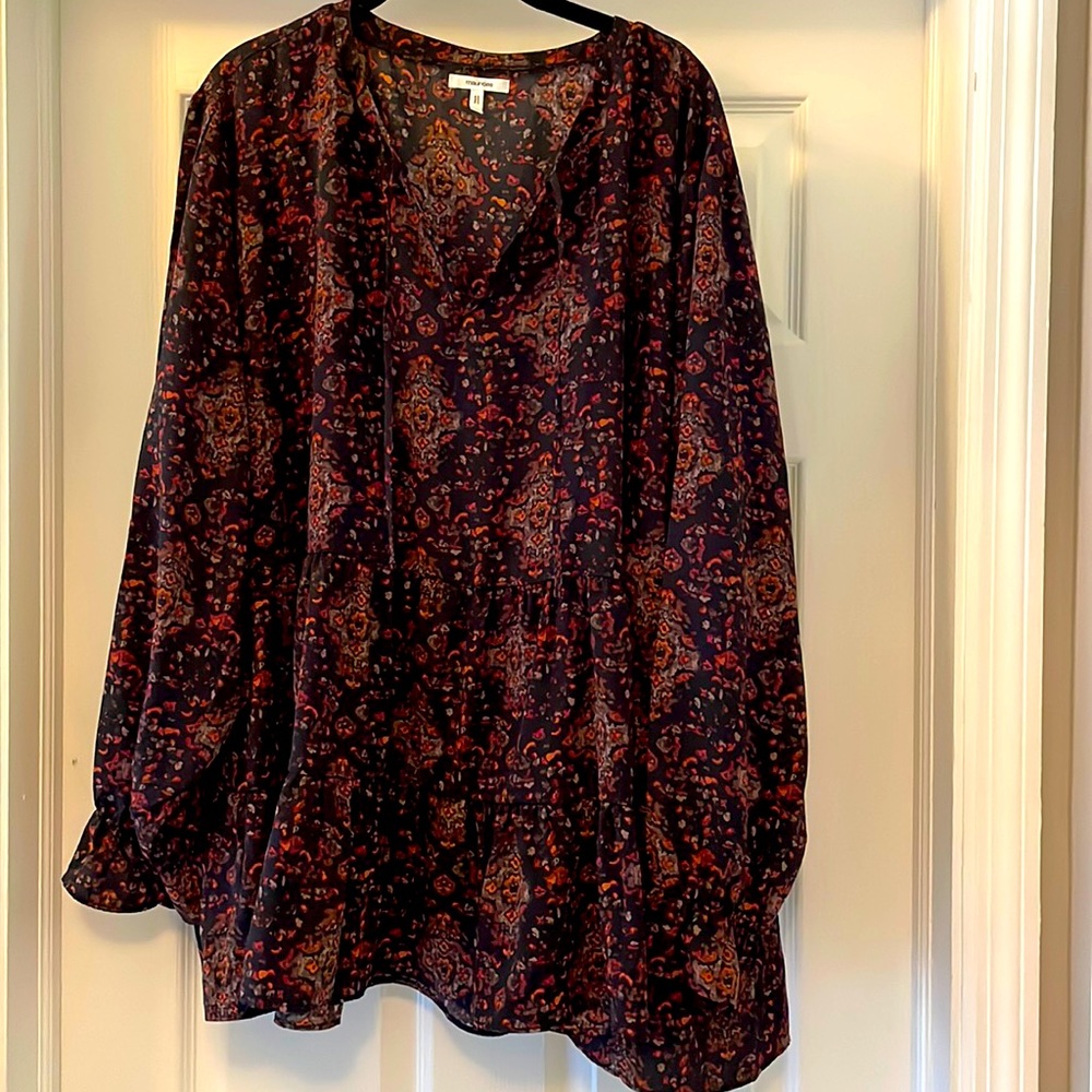 Maurice’s top. Size 4x.